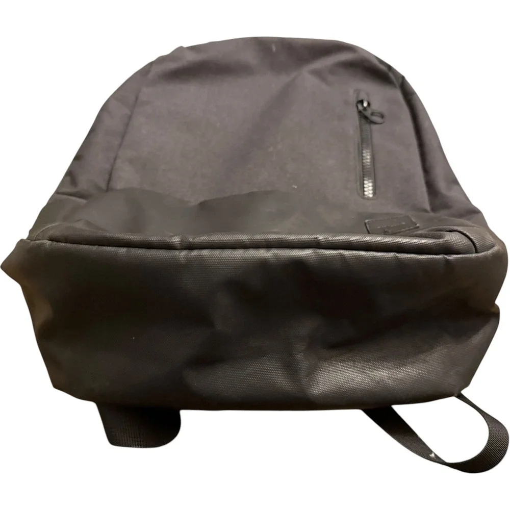 Incase Laptop Backpack Black Canvas Tech Bag School Work Travel Good